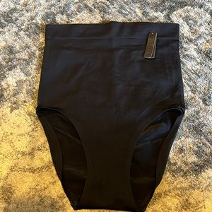 Skims seamless high rise brief